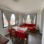 DEPARTAMENTO ALQUILER 4 PERSONAS COSTA AZUL 1 CUADRA DEL MAR, ESPACIO PARA AUTO