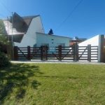 COSTA AZUL: CASA TIPO PH PLANTA BAJA 5 PERSONAS 50 METROS DEL MAR