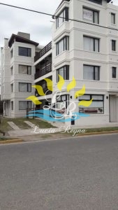 COSTA AZUL: VENTA DEPARTAMENTO  2 AMBIENTES A UNA CUADRA DEL MAR, LUMINOSO FUNCIONAL MODERNO
