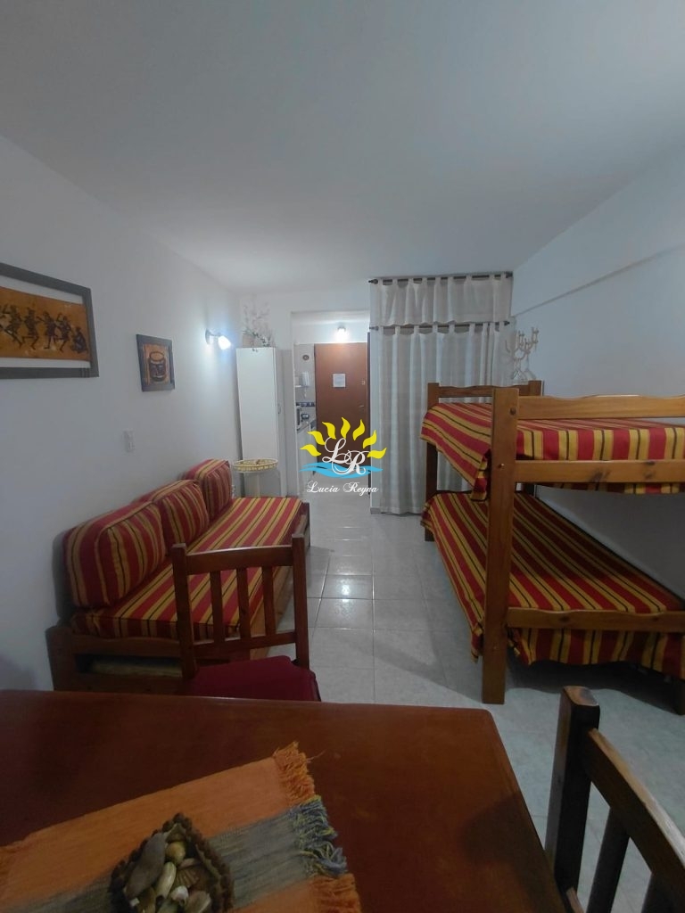 COSTA AZUL: VENTA DEPARTAMENTO MONOAMBIENTE FRENTE AL MAR 5TO PISO EDIFICIO ACHALAY AMOBLADO