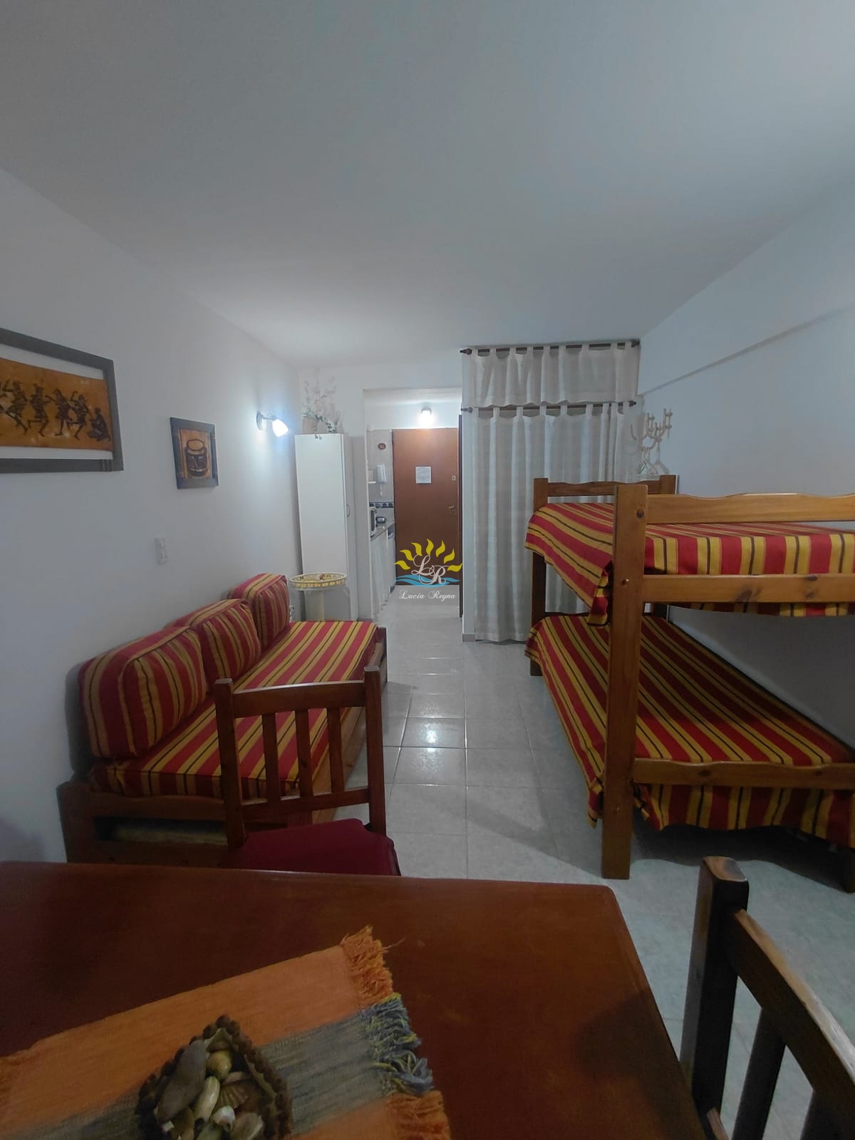 COSTA AZUL: VENTA DEPARTAMENTO MONOAMBIENTE FRENTE AL MAR 5TO PISO EDIFICIO ACHALAY AMOBLADO